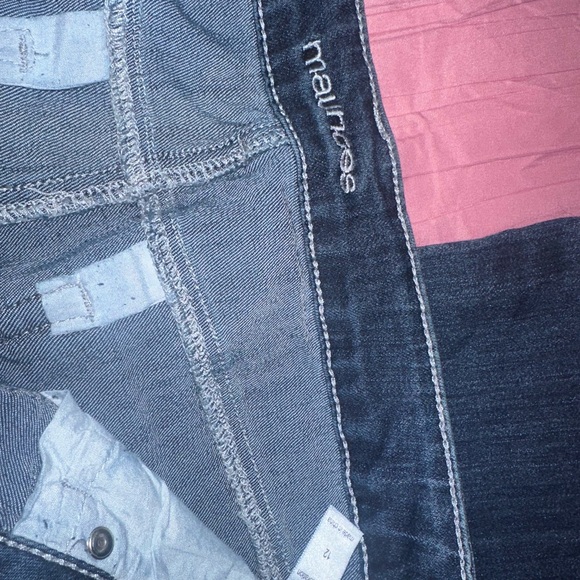 Maurices Dark Wash Women's Jeans - Classic Pocket Detail Size 12
pr#3 - Picture 5 of 6